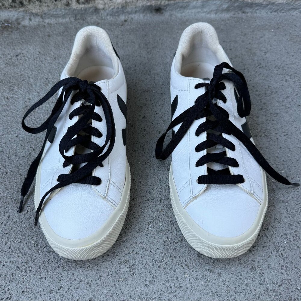 VEJA Campo Sneakers Womens 8 US EUR 39 Black & White Leather Lace-Up Shoes - Picture 3 of 9